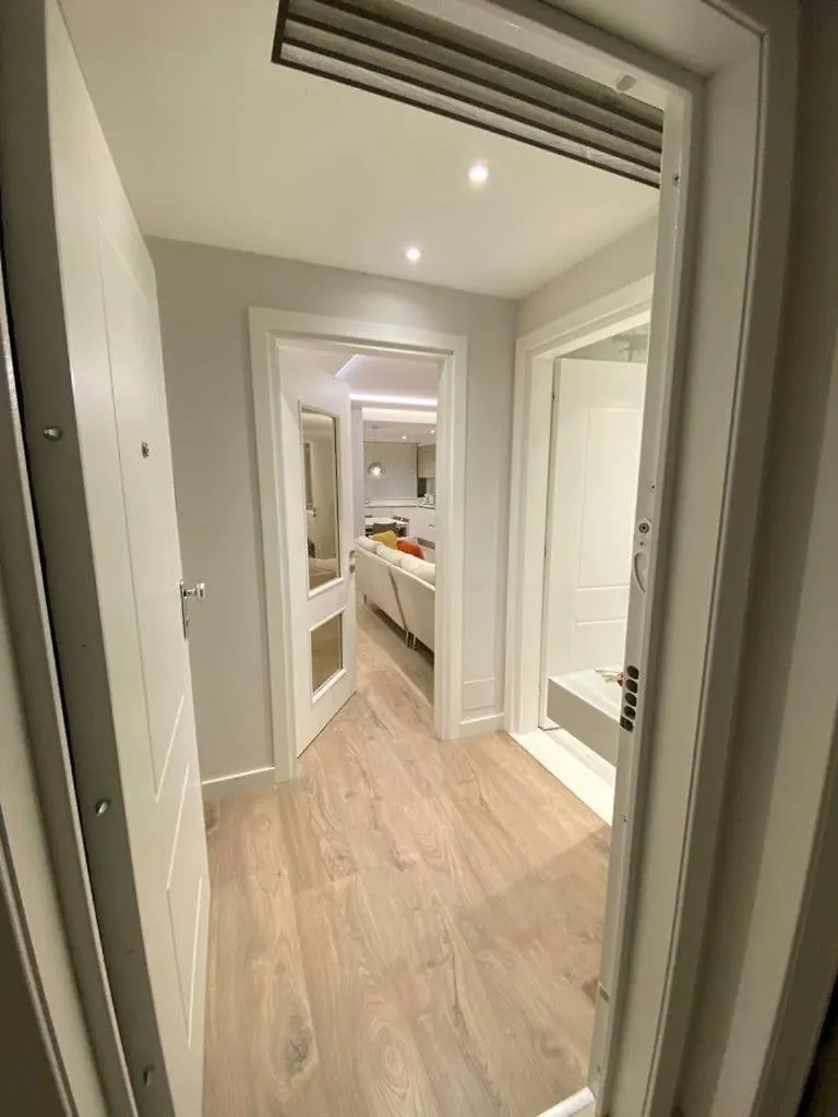 Fanciest Apartment In The Center Of Τίρανα