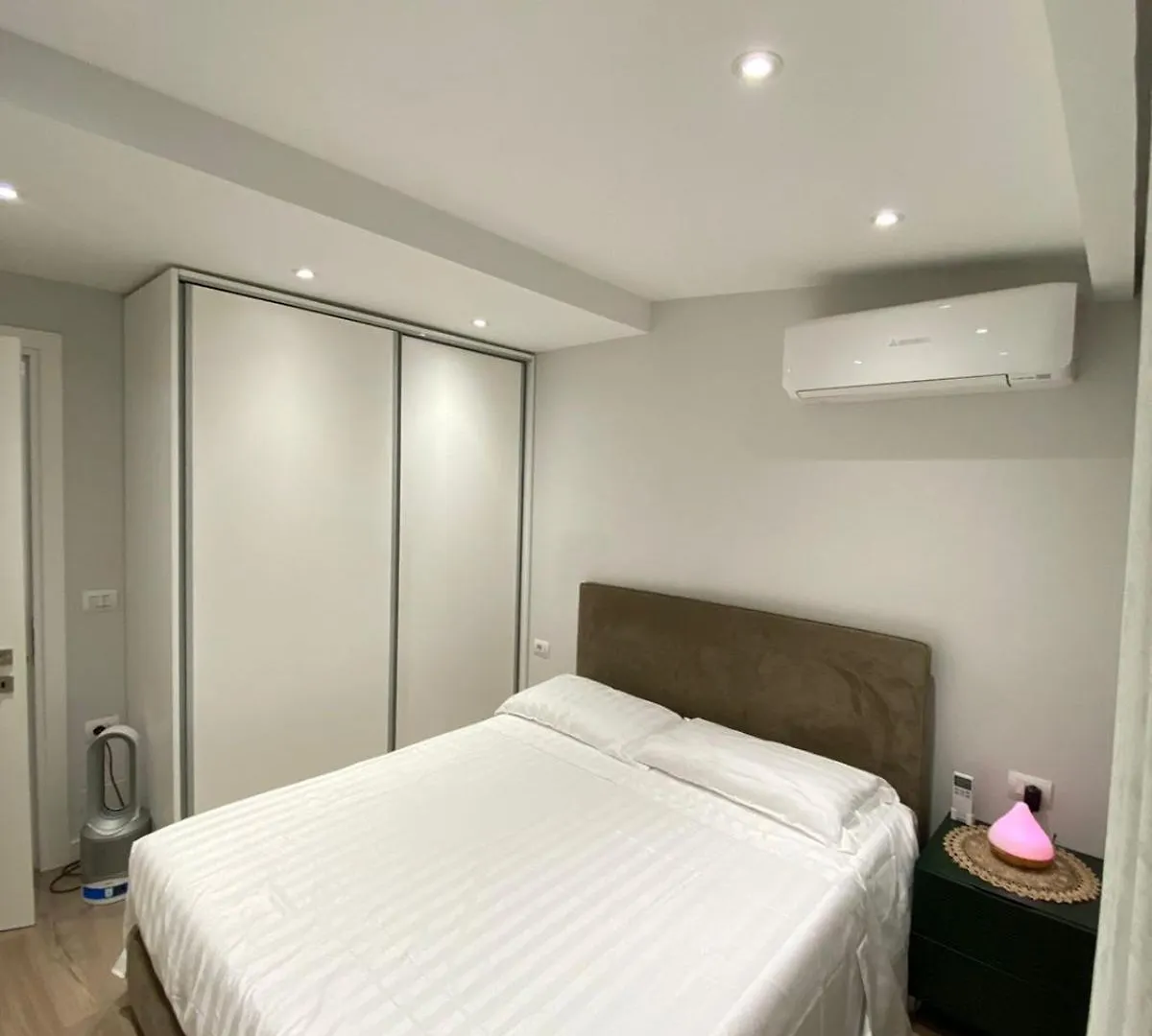 Fanciest Apartment In The Center Of Τίρανα Αλβανία